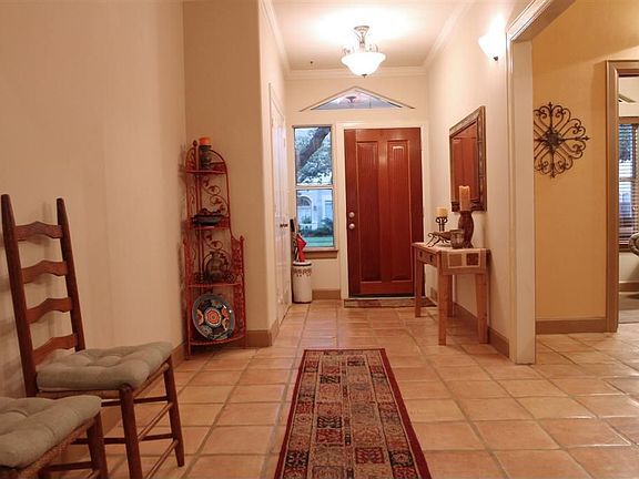3rd image of 4811 Tamarisk St