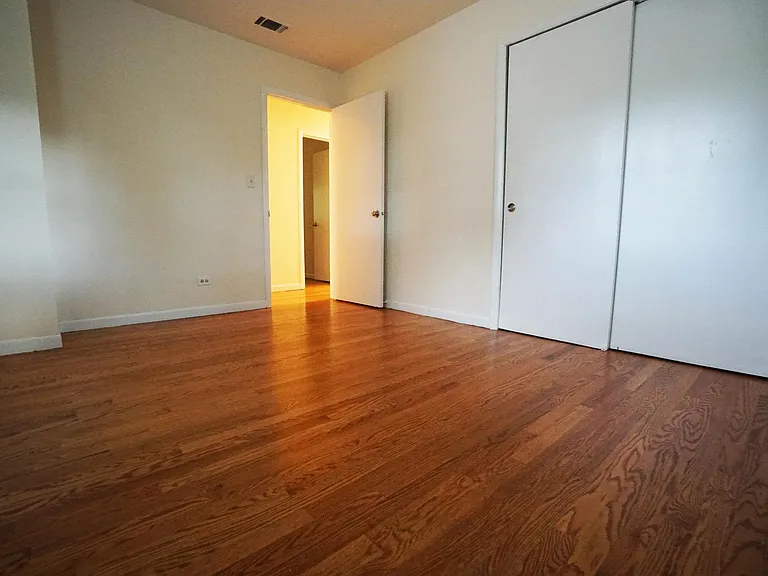 6S546 Sussex Rd — Photo 31