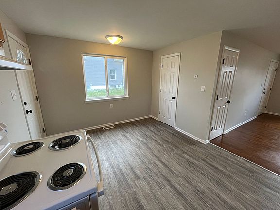 4th image of 3243 Orleans Dr #1272