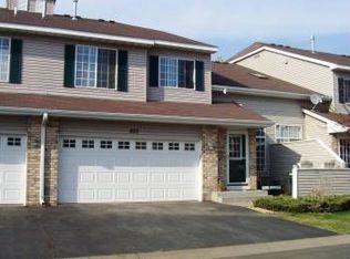 833 Summer Pines Cir, Hudson, WI 54016