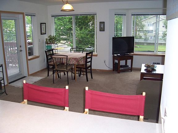 3rd image of 1521 NE 148th St APT 204