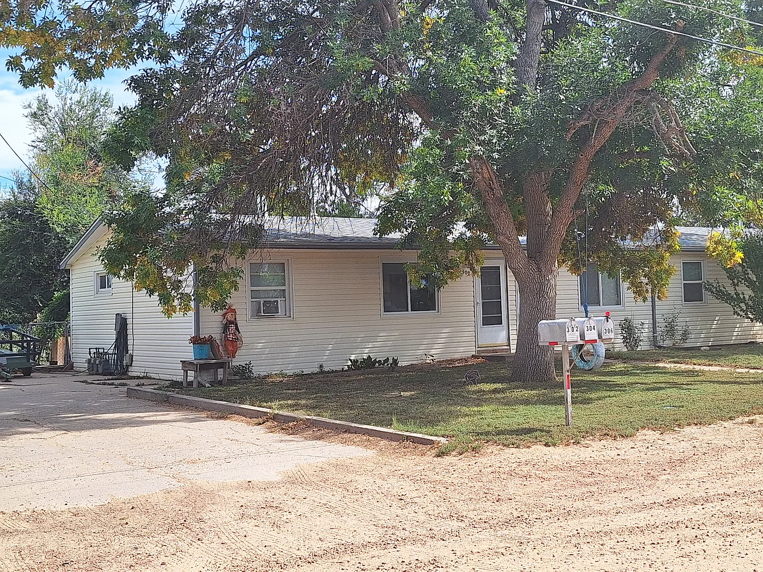 2 bed, 610 sqft, $1,525 — Photo 1