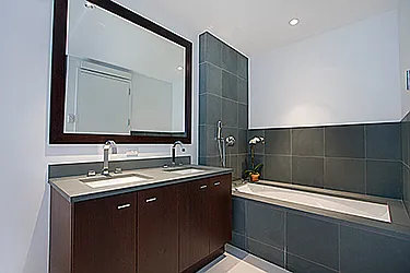 Rented by La Seven Inc.