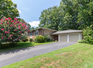 7316 Outhaul Ln, Burke, VA 22015