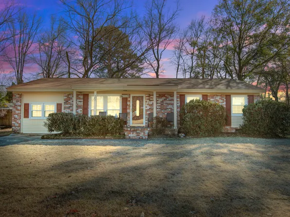 303 Holly Ave, Goose Creek, SC 29445