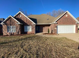 2282 Tall Tree Ln, Springdale, AR 72762