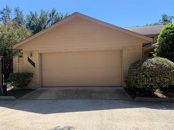 2nd image of 8005 Oakwood Forest Dr