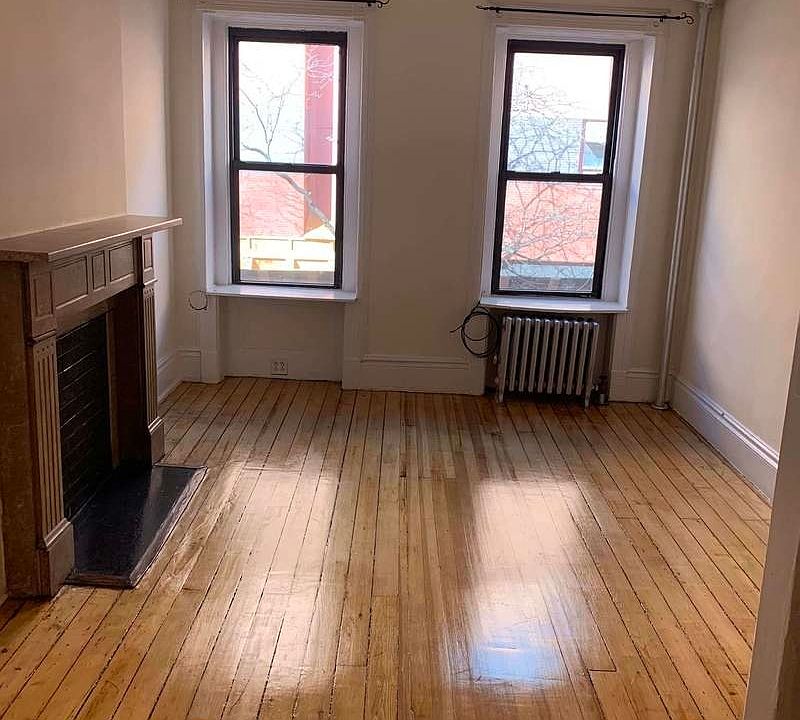 1st image of 530 W 50th St #B3