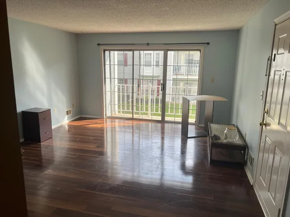 14 Pembrook Ave #14, North Brunswick, NJ 08902