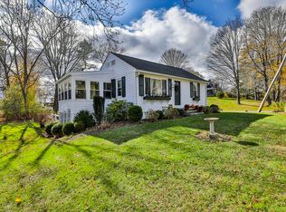 82 Martins Pond Rd, Groton, MA 01450