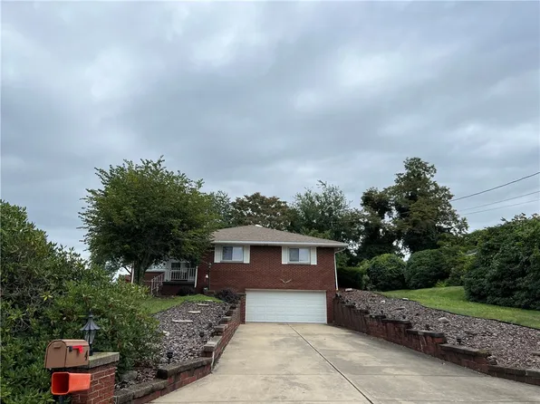4 Sunset Dr, Donora, PA 15033
