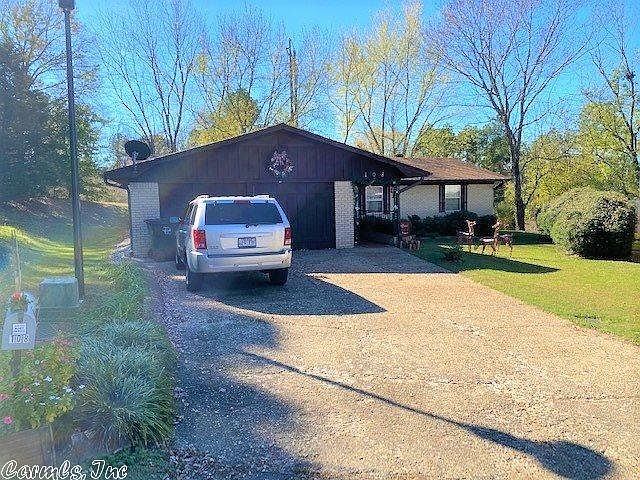 1st image of 108 Galahad Ct