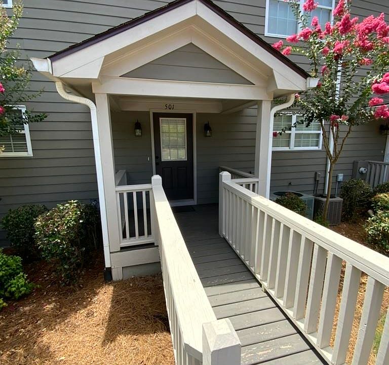 1st image of 501 Port Laz Ln