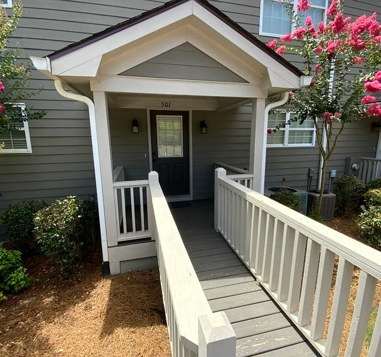 501 Port Laz Ln