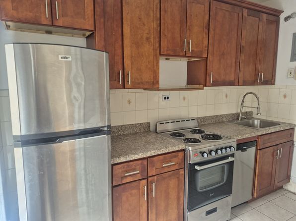 212 Greene Ave APT 4