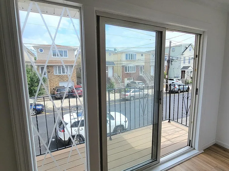 135 Grant Ave #1 — Photo 2