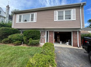 1116 Summit Ave, Teaneck, NJ