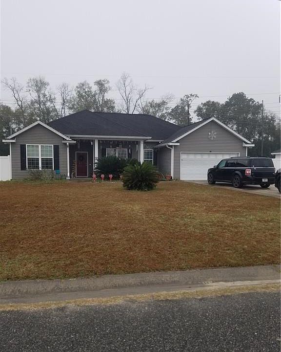 1st image of 161 Sierra St
