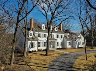 33 S Sheridan Rd, Lake Forest, IL 60045