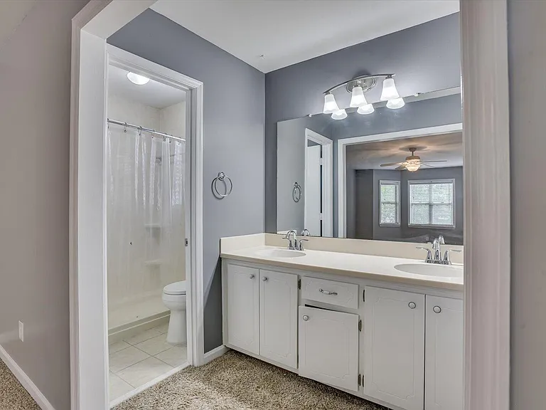 202 Holden Dr — Photo 25