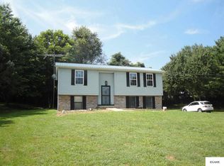 1592 Meadow Run Dr, Morristown, TN 37814