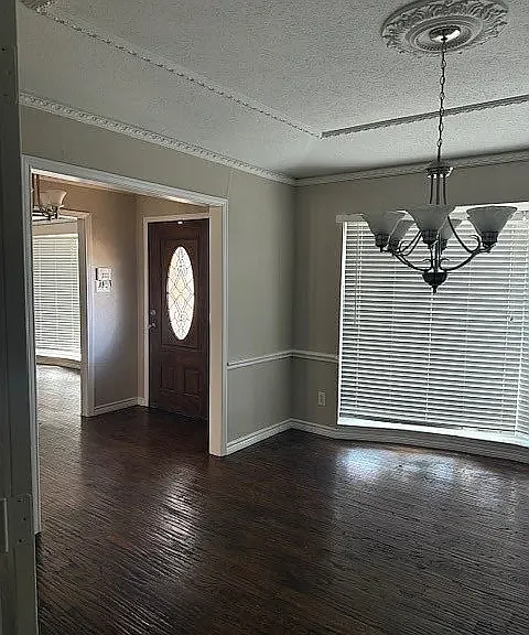 14922 Hillcrest Rd — Photo 9