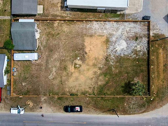 3rd image of 3900 Navy Blvd