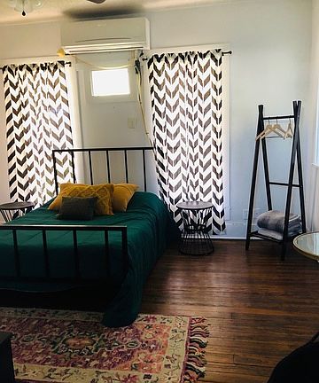 3rd image of 914 Muncey