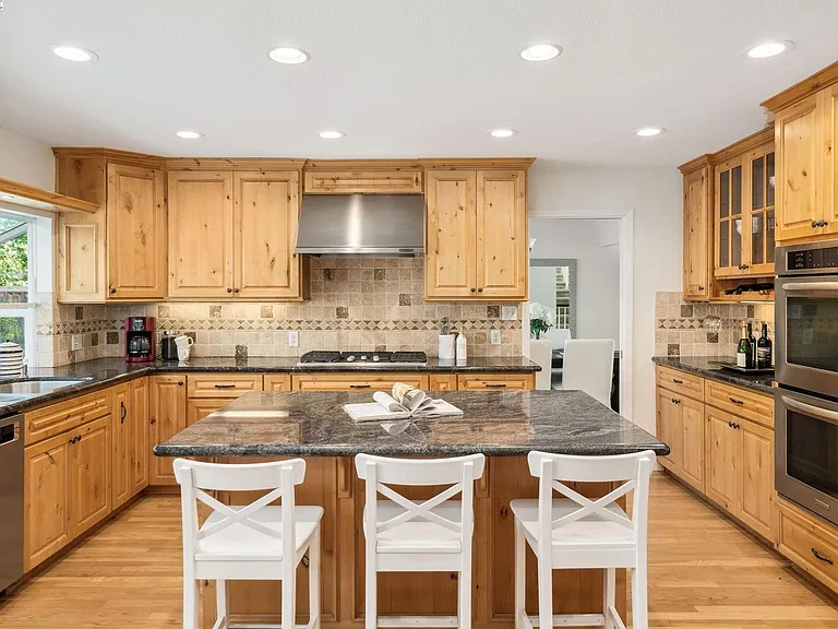 3016 Leger Ct — Photo 8
