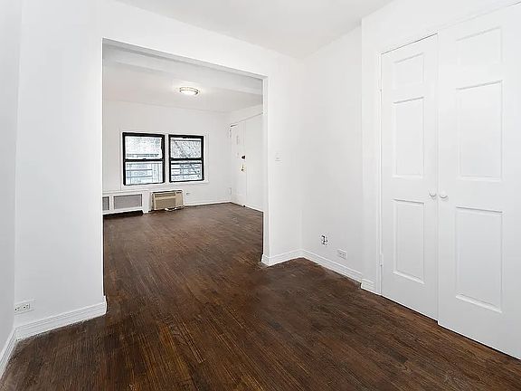 2nd image of 32 Cornelia St APT 1C