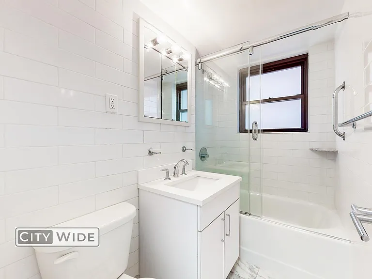 145 E 16th St #6E — Photo 7