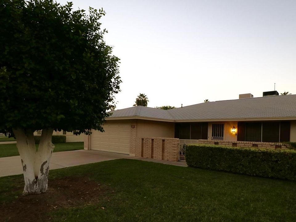 1st image of 10409 W Camelot Cir
