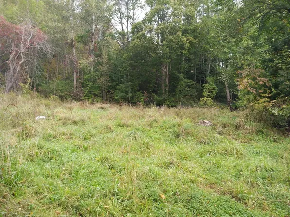 793 Lahave St, Bridgewater, NS B4V 2V2