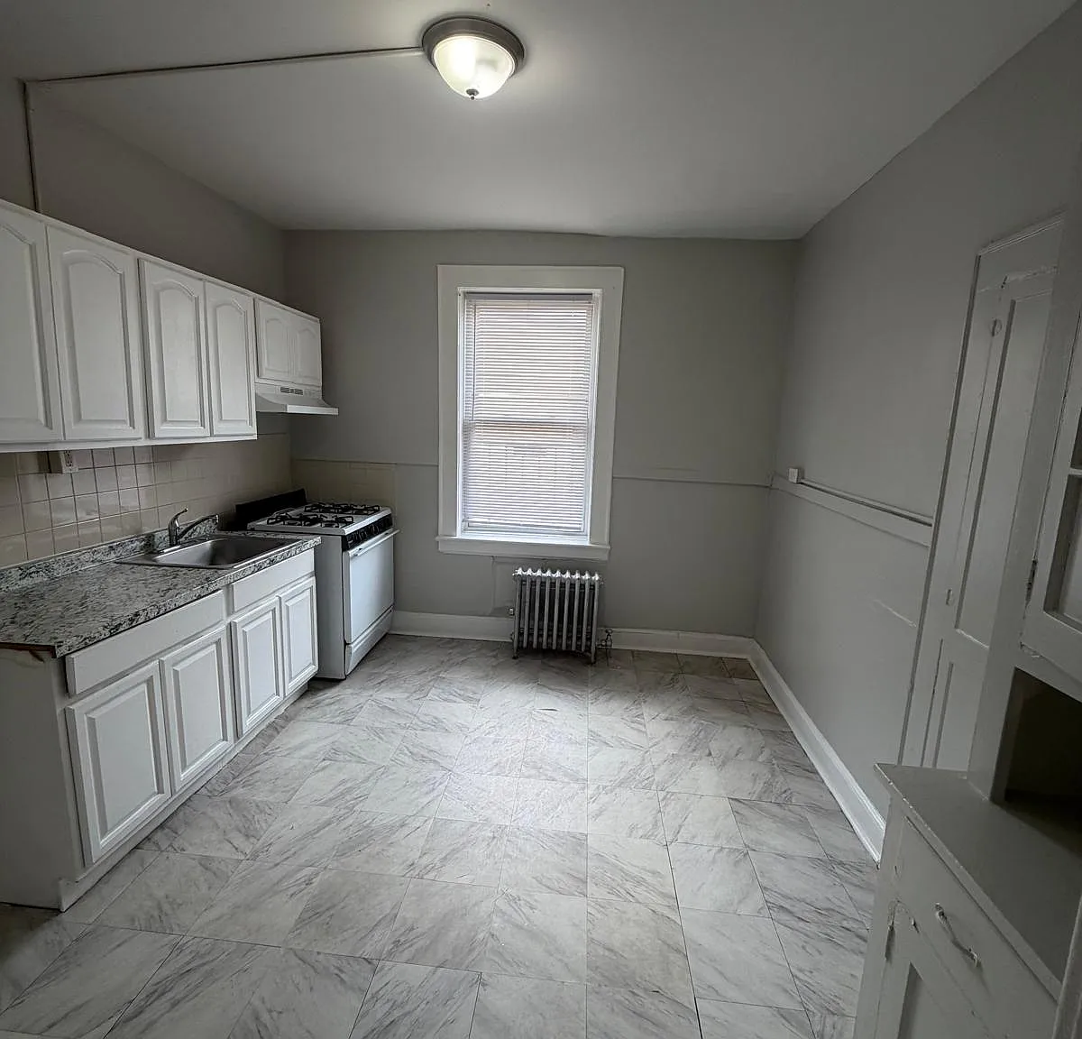 2 bed, $1,600 — Photo 2