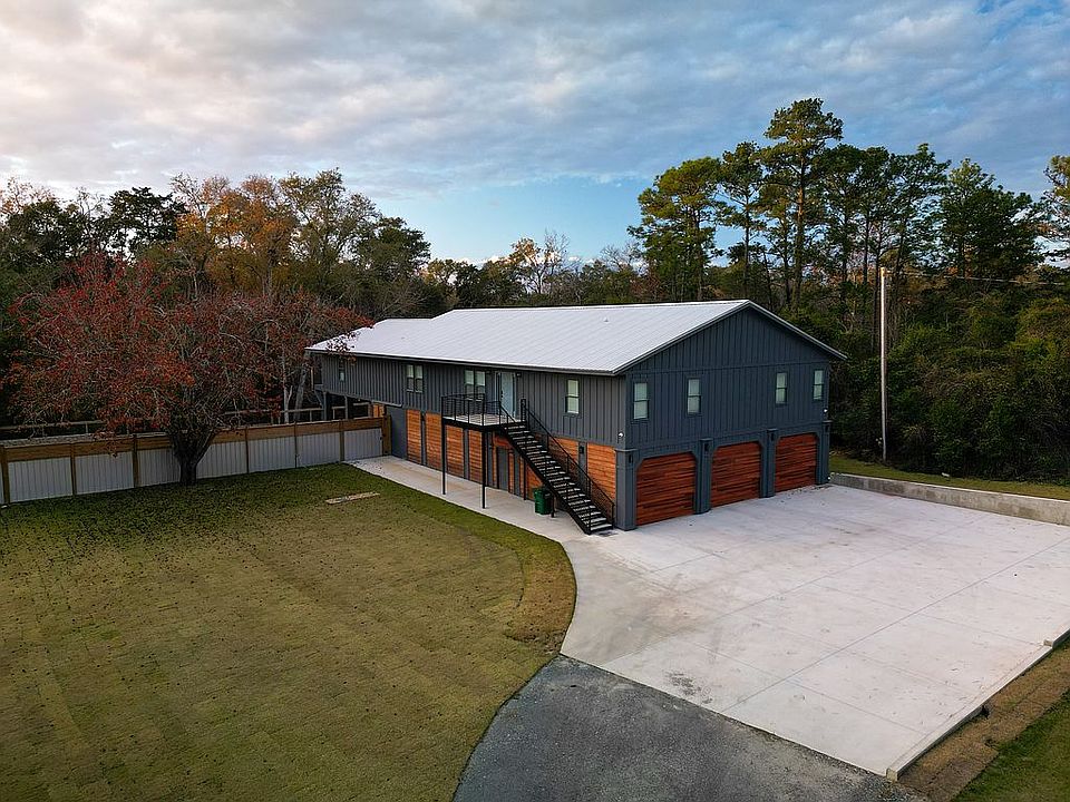 1st image of 392 Creekside Dr