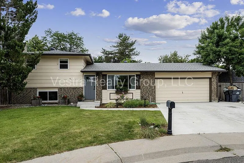 4 bed, 2.0 bath, 1497 sqft, $2,995 — Photo 1