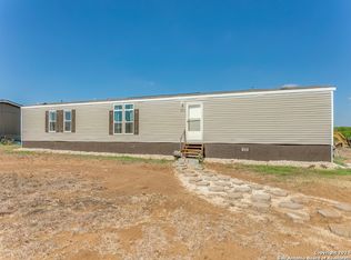 321 Persimmon Dr, Pleasanton, TX 78064