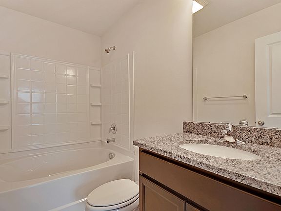 05 Dunlin Master Bathroom