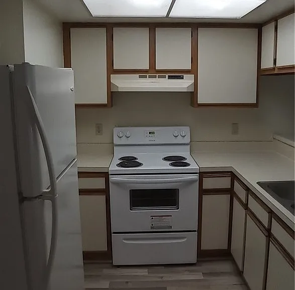 2135 Crystal Dr #45 — Photo 13