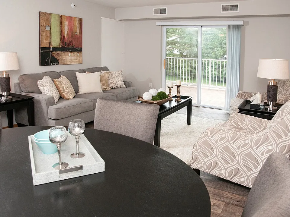 Wood-look vinyl flooring