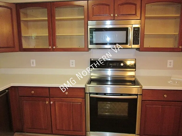 1160 Wimbledon Dr — Photo 8
