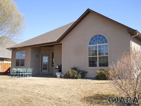 3rd image of 285 Vista Valley Dr