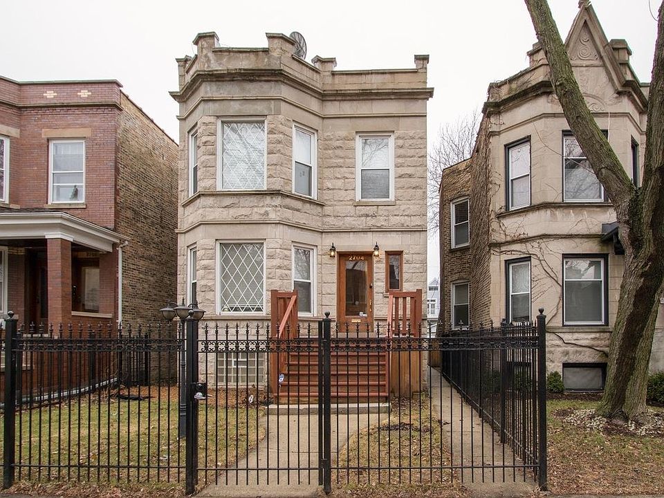 1st image of 2704 N Francisco Ave #2