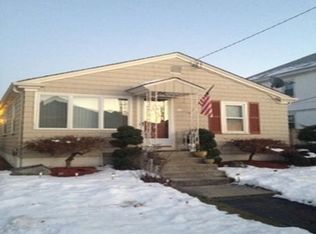 20 Rose St, Cranston, RI 02920