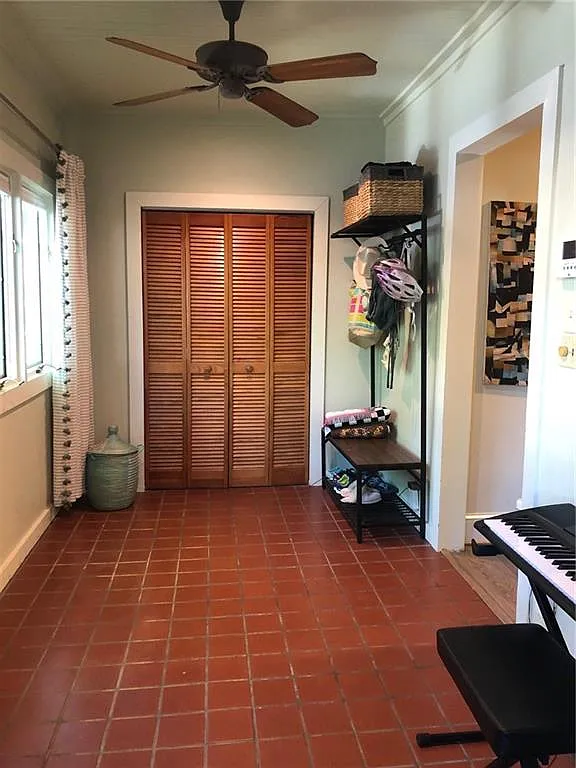 3 bed, 4.0 bath, 2162 sqft, $3,900 — Photo 2