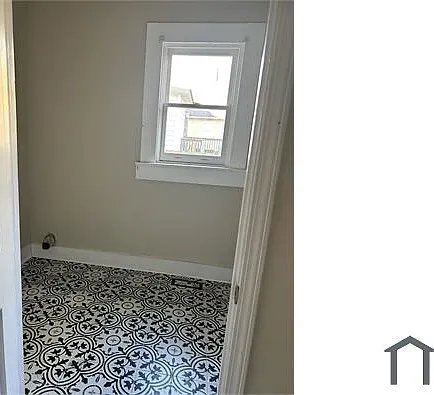 1153 Oak St SW — Photo 8