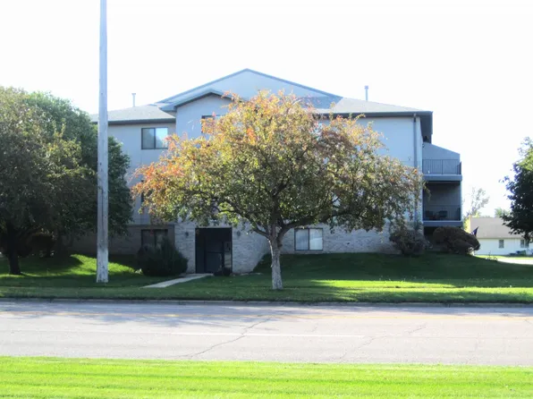 470 21st St SW APT 304, Huron, SD 57350