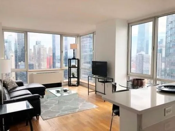 635 West 42nd Street 44F image 1 of 21