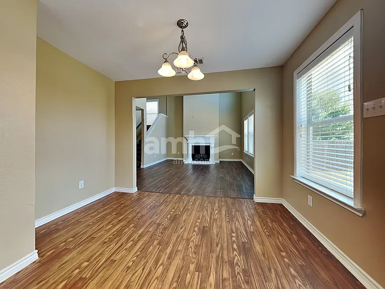 8923 Wild Rose Ln — Photo 4