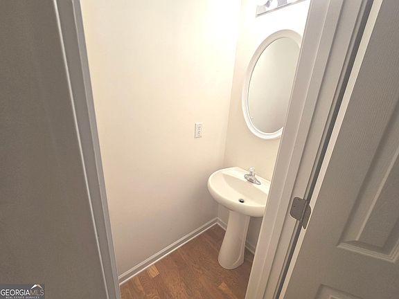5th image of 3490 Southpointe Hill Dr